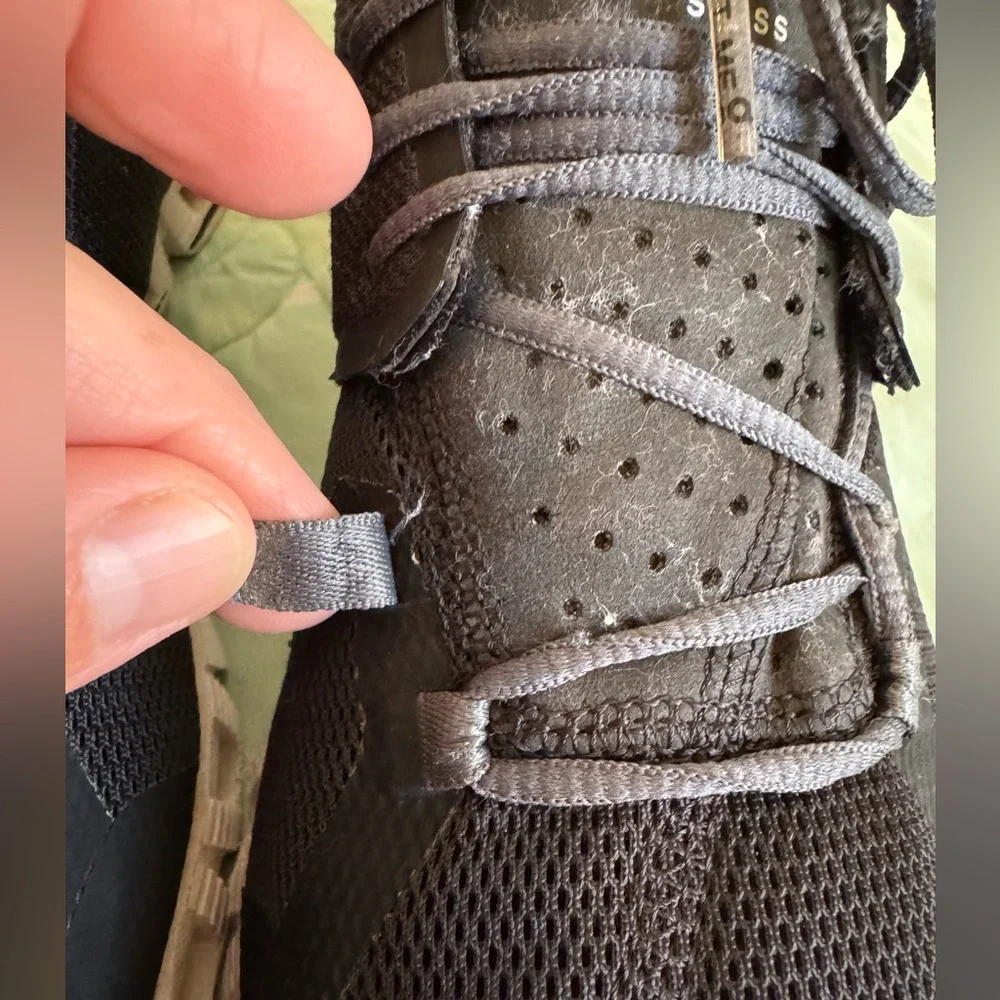 On Running Black Sneakers Womens size 8 - Picture 6 of 16